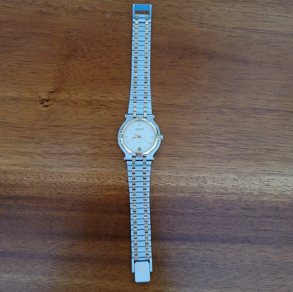 Gucci 9000m Watch - Picture 3 of 6